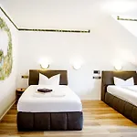 Smart 2 Bb2 328 Hotel *