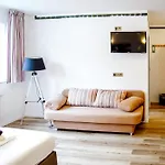 Smart 2 Bb2 328 Hotel *